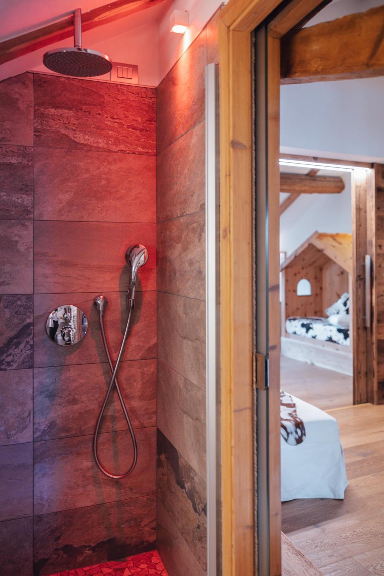 Hotel Garni Laurino Cavalese Ngoại thất bức ảnh