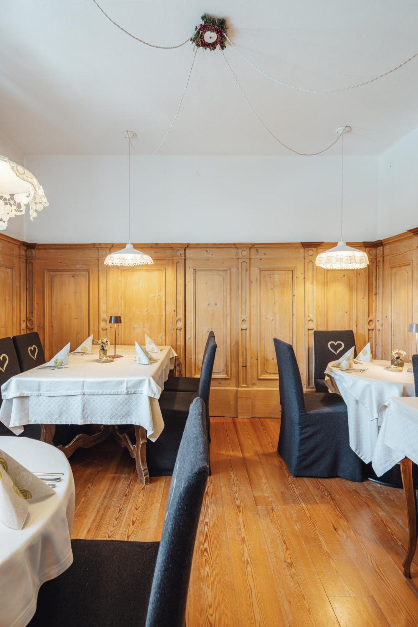 Hotel Garni Laurino Cavalese Ngoại thất bức ảnh